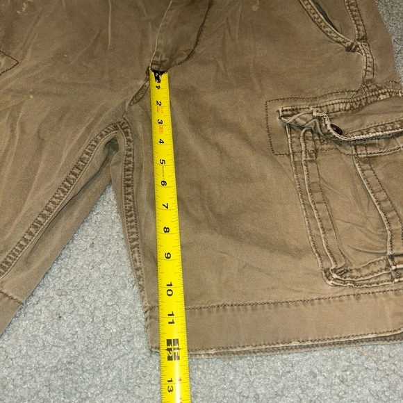 American Eagle Shorts Mens Size 32 Tan Green Cargo Distressed Midrise 12" Inseam - Picture 4 of 12